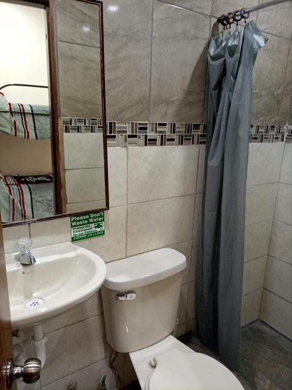 Koupelna v ubytování Hostal Atlantis