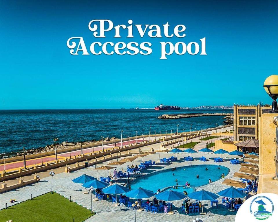 Bazén v ubytování Amwaj Hotel nebo v jeho okolí