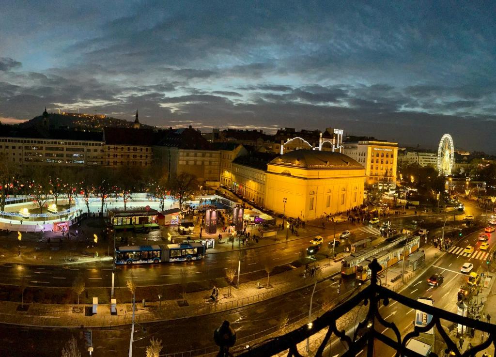 Výhľad na mesto Budapešť alebo výhľad na mesto priamo z apartmánu