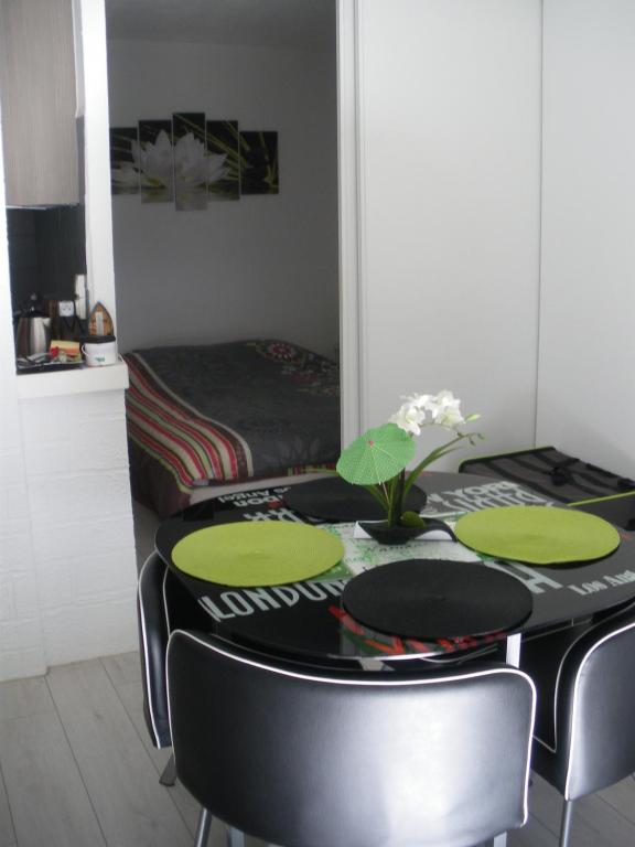 Grand Studio proche mer avec terrasse - One-Bedroom Apartment