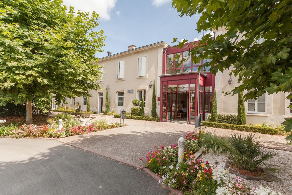 Gallery image of Domaine du Pont de l'Eyre in Salles