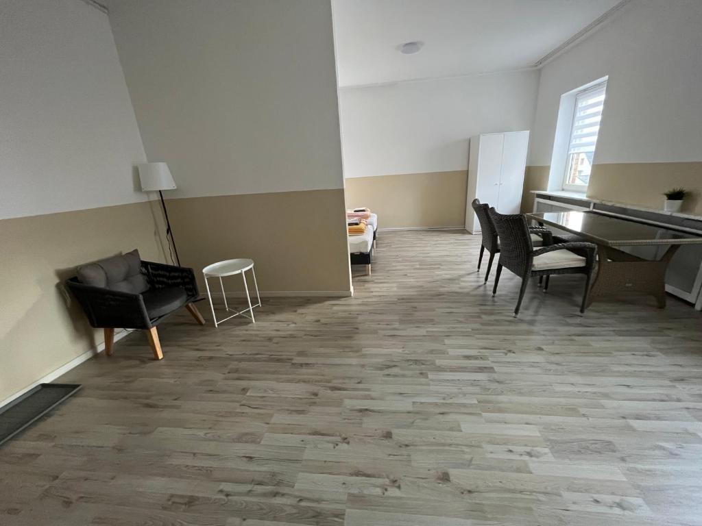 Fotografie z fotogalerie ubytování Doppelzimmer mit Bad- Fernseher v destinaci Meine