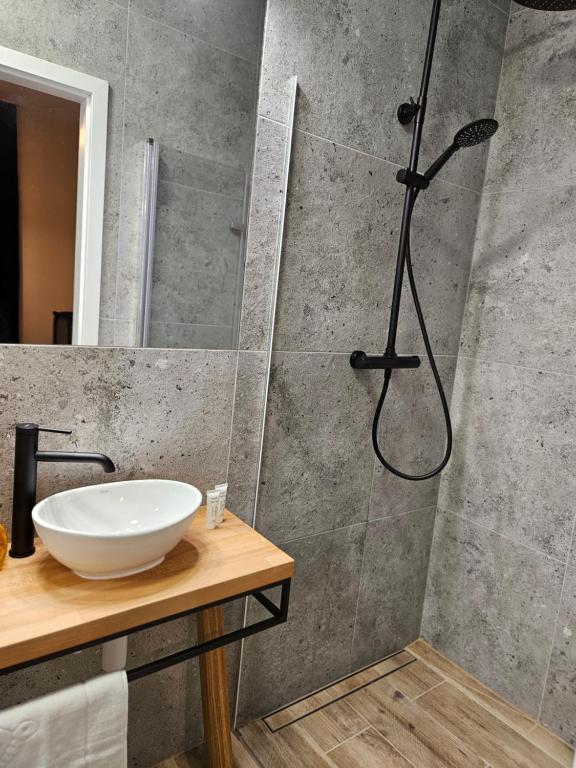ApartHotel Centrum - parking free - Resim 43