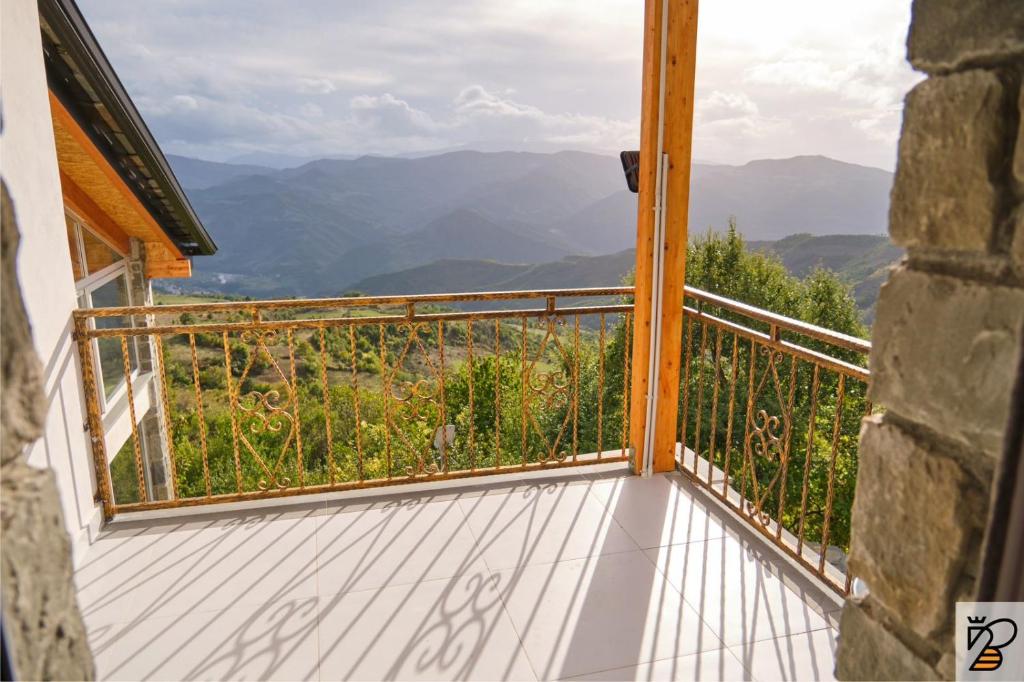 Xhaferri Guesthouse - Image 6