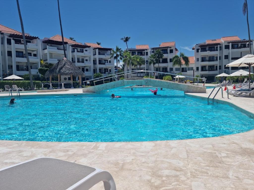 Bazén v ubytování Stanza Mare B-201, Beach Front Bavaro,,Best View, Fully Equipped, Private Beach, 3-R 3-B, Bavaro, Punta Cana nebo v jeho okolí