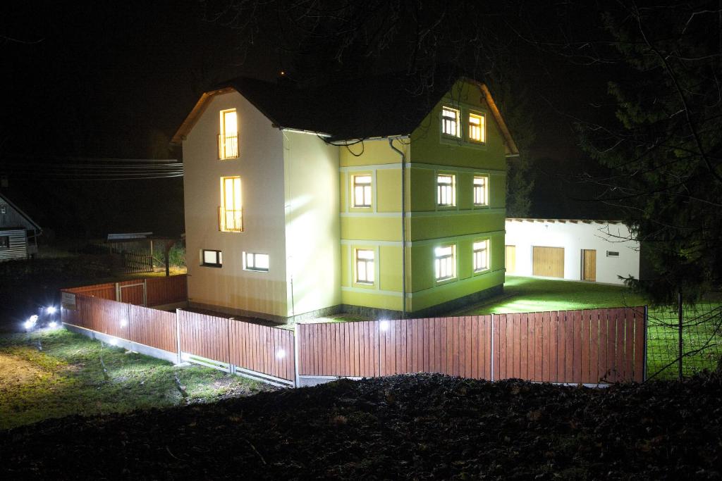 Budova, kde se apartmán nachází