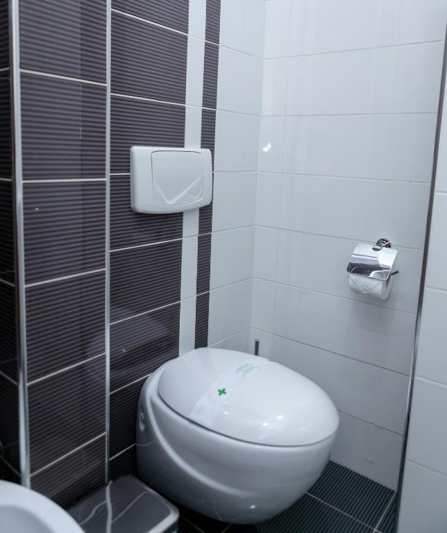 Spacious City Paradise - 3BR Apt in the Heart of Tirana - Imazhi 7
