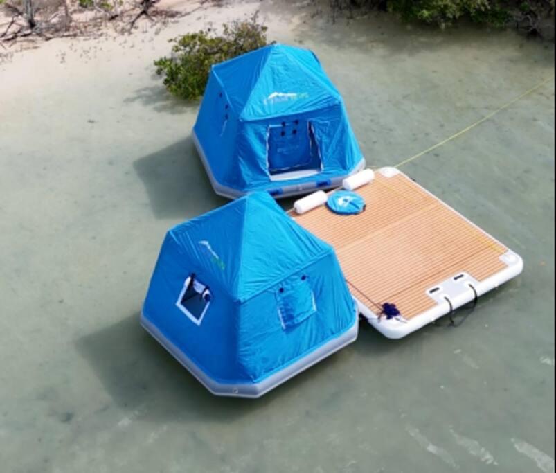 Fotografie z fotogalerie ubytování Bonnethead Key Floating Campground and Private Island v destinaci Key West