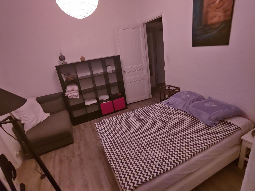 Ein Bett oder Betten in einem Zimmer der Unterkunft La Girelle