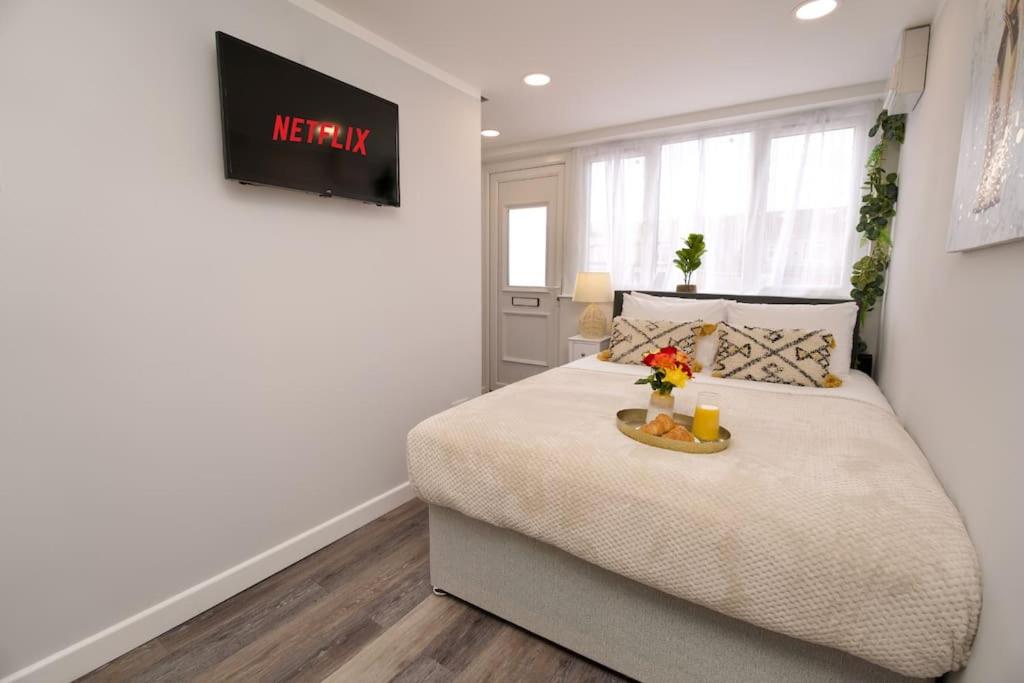 Dane Duplex Studio 6 Coventry, Coventry Updated 2024 Prices