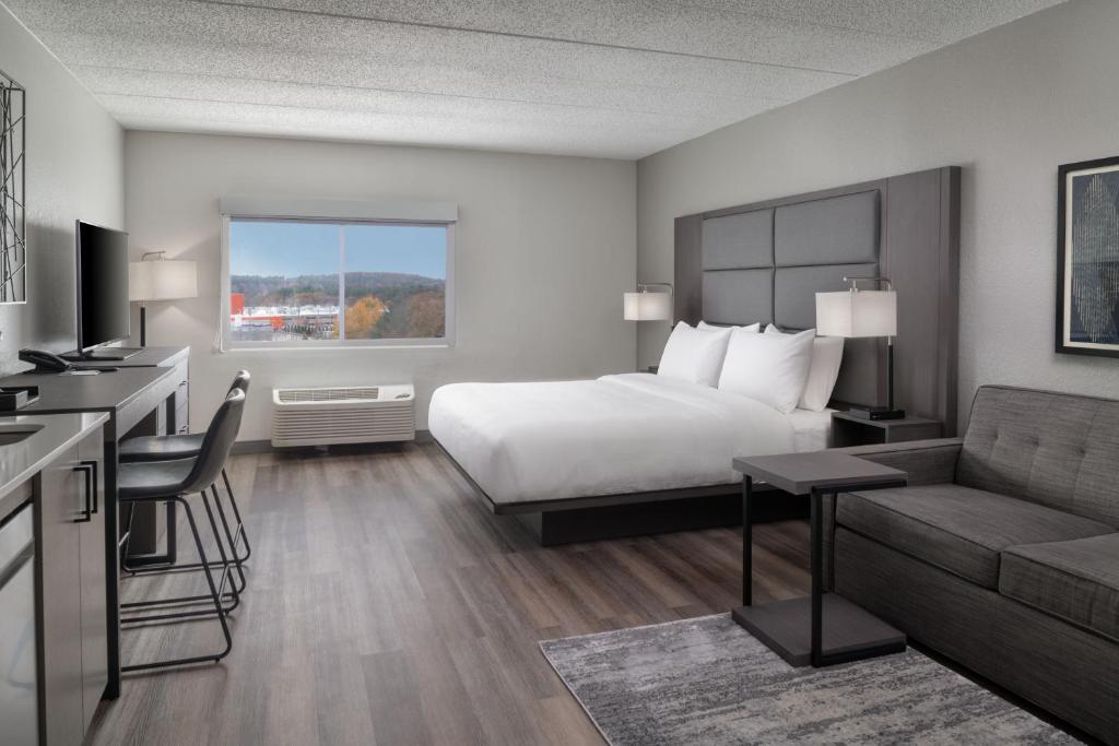 TownePlace Suites by Marriott Framingham photo