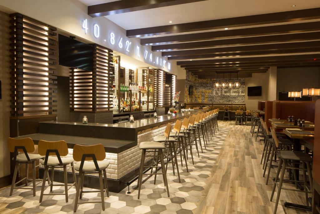 Restaurace v ubytování Sheraton Parsippany Hotel
