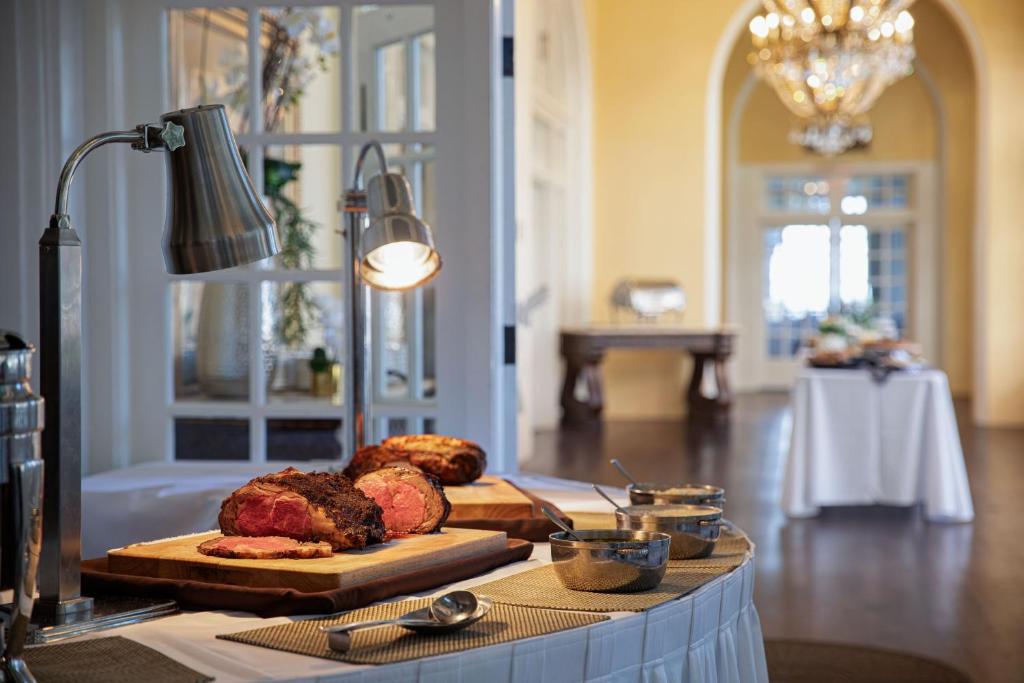 Grand Galvez Resort, Autograph Collection photo