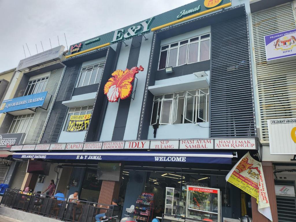 Supermarket nebo jiné obchody v  apartmánu nebo okolí