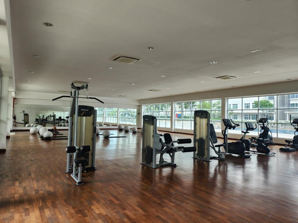 Fitness centrum a/nebo fitness zařízení v ubytování Meridin Bayvue