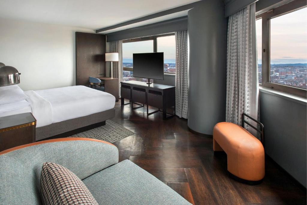 Postel nebo postele na pokoji v ubytování Boston Marriott Copley Place