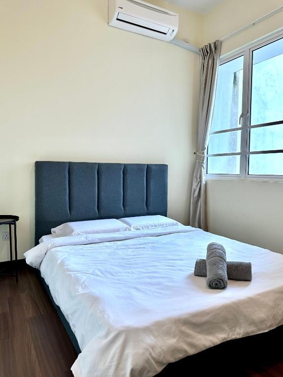 Postel nebo postele na pokoji v ubytování IJM Condo with Pool #Yoyo Homestay
