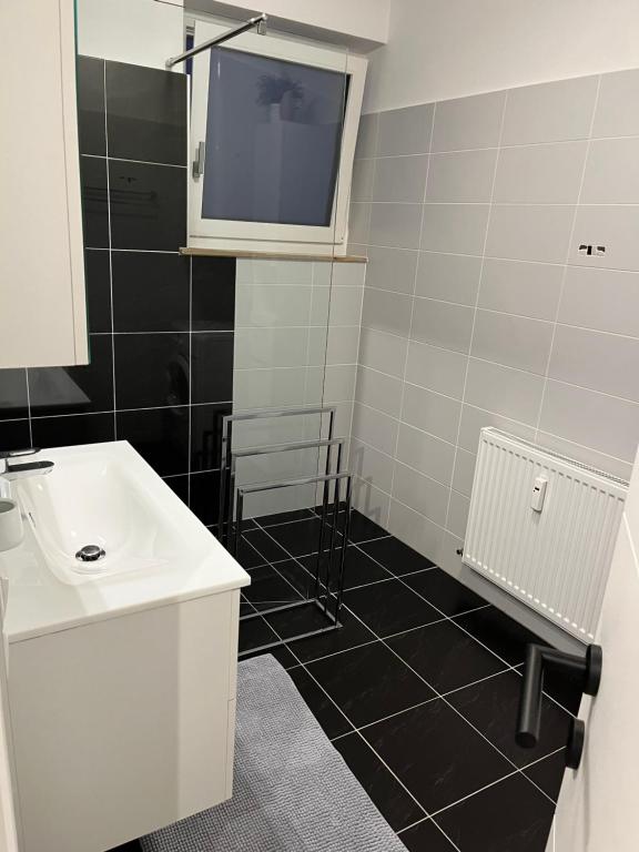 A bathroom at AAA FeWo Bad Gastein/Böckstein