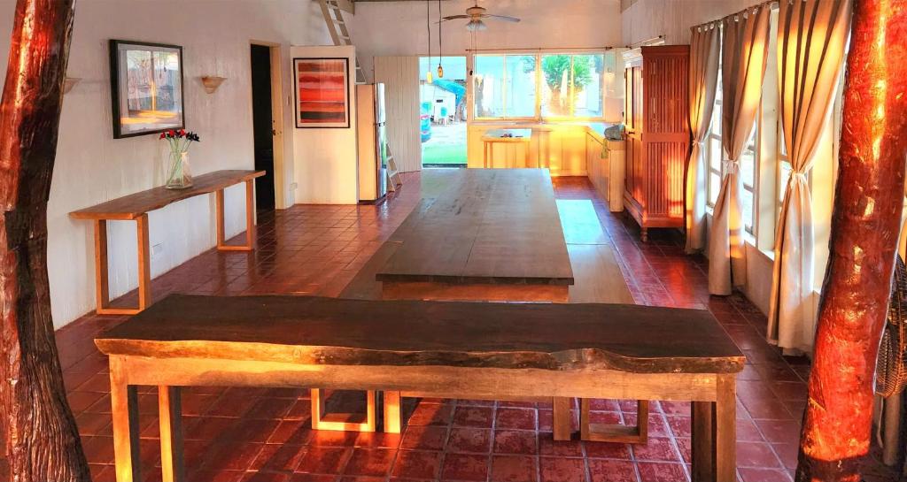 Fotografie z fotogalerie ubytování White House, Batangas v destinaci Lian