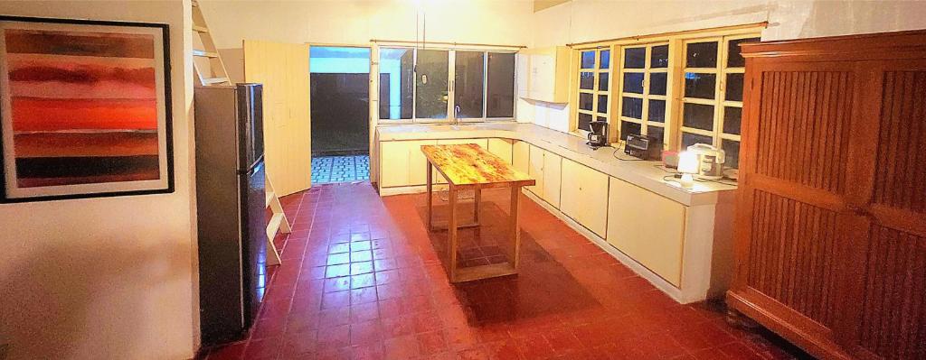 Kuchyň nebo kuchyňský kout v ubytování White House, Batangas
