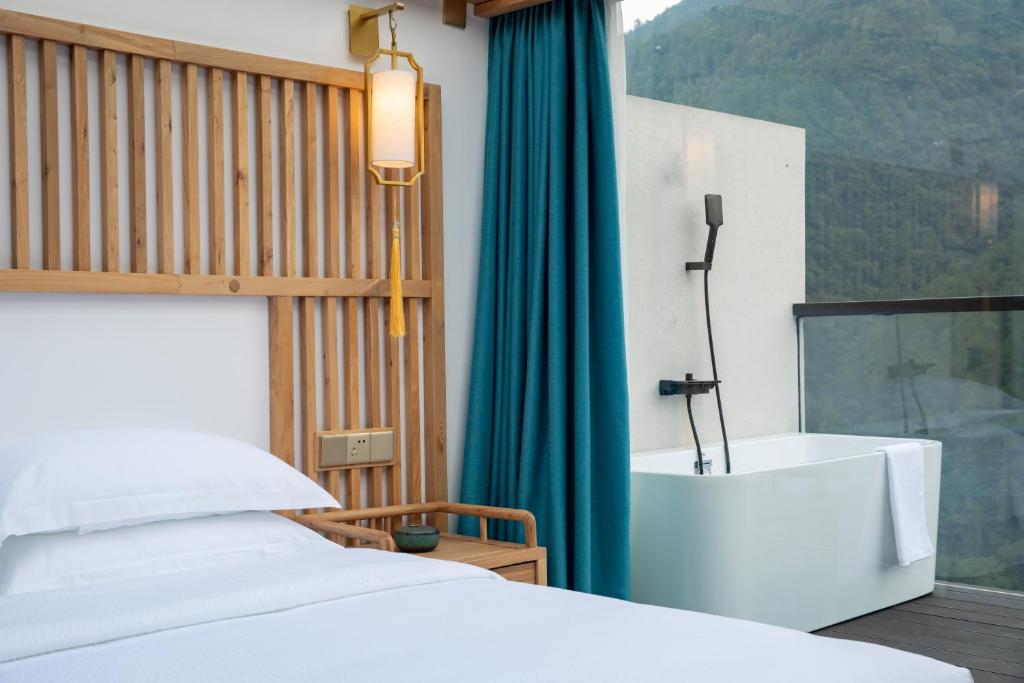 Zhangjiajie Qiquan Vacation B&B - Habitación Doble Con Baño De Spa