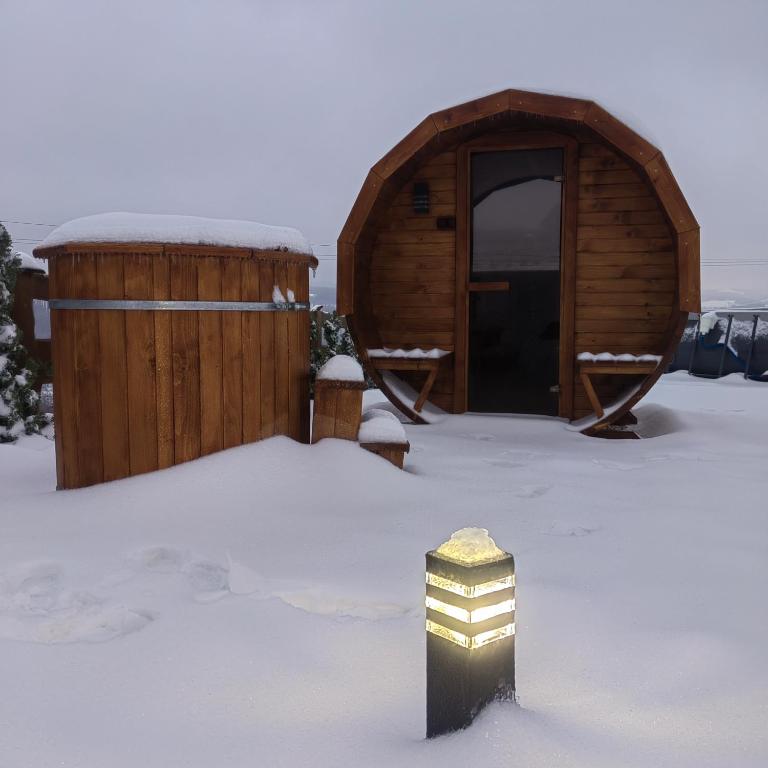 Domki całoroczne DŁUGOSZÓWKA pod Rzeszowem, Jacuzzi-Sauna-Basen-Alpaki v zime