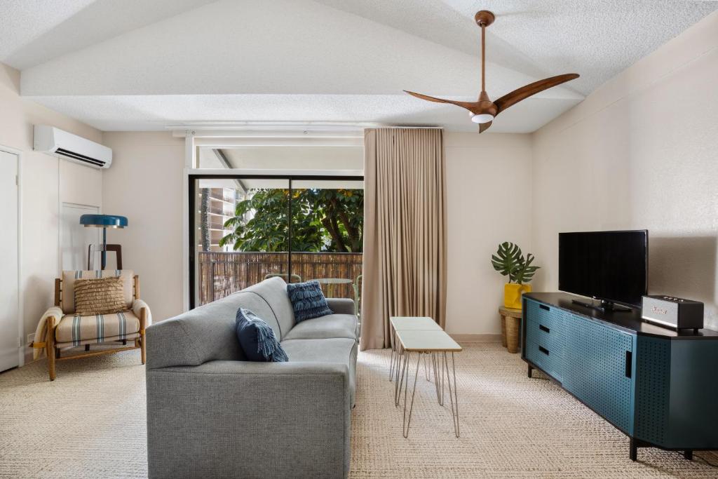 White Sands Hotel - One-Bedroom Bungalow