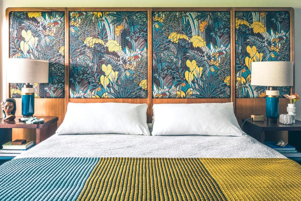 White Sands Hotel - King Room