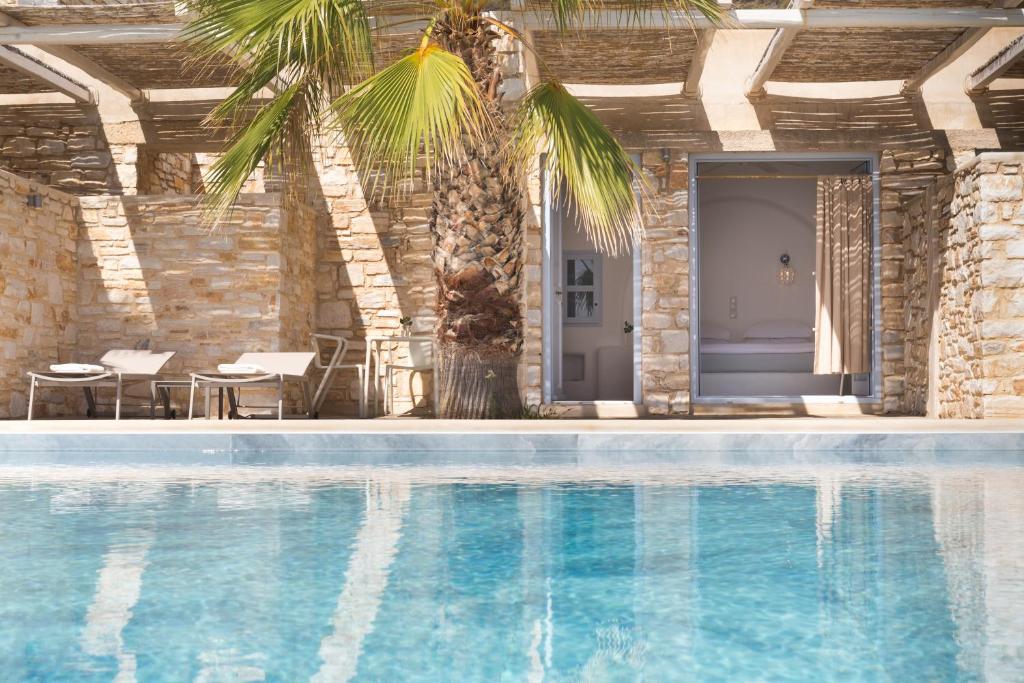 Bazén v ubytování Calme Boutique Hotel - Adults Only nebo v jeho okolí