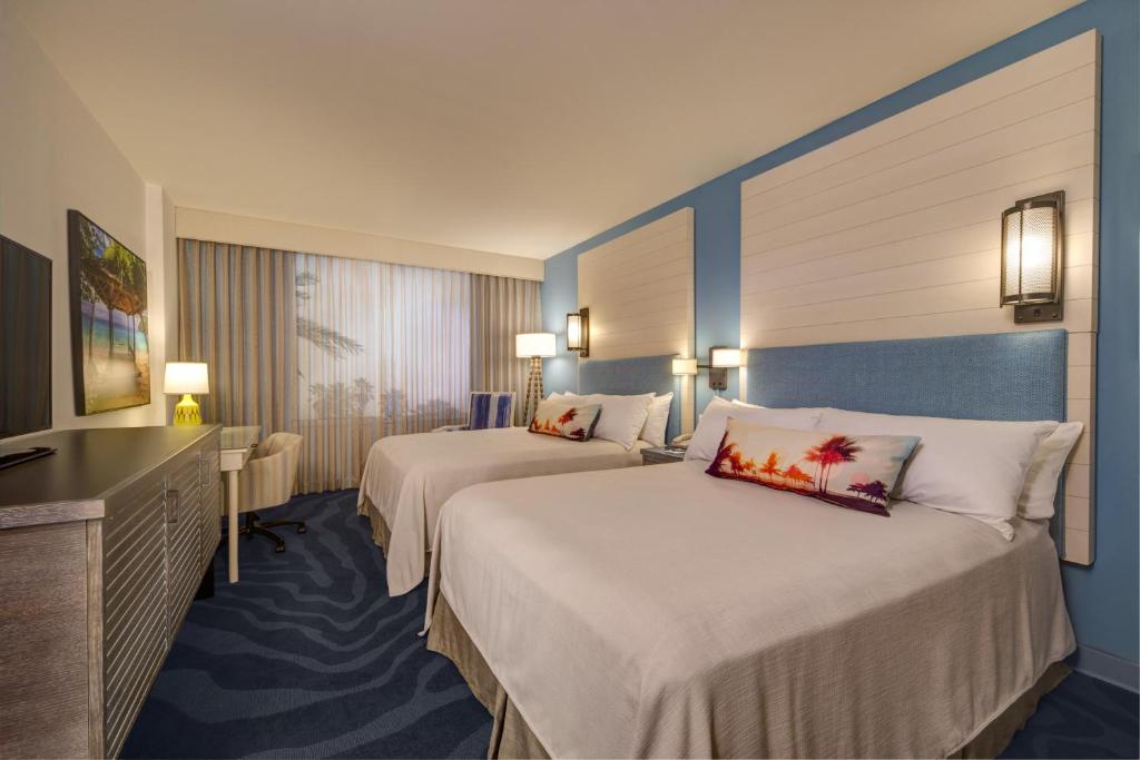 Universal's Loews Sapphire Falls Resort - Salle De Vue Standard (comprend L'admission Précoce Du Parc *)