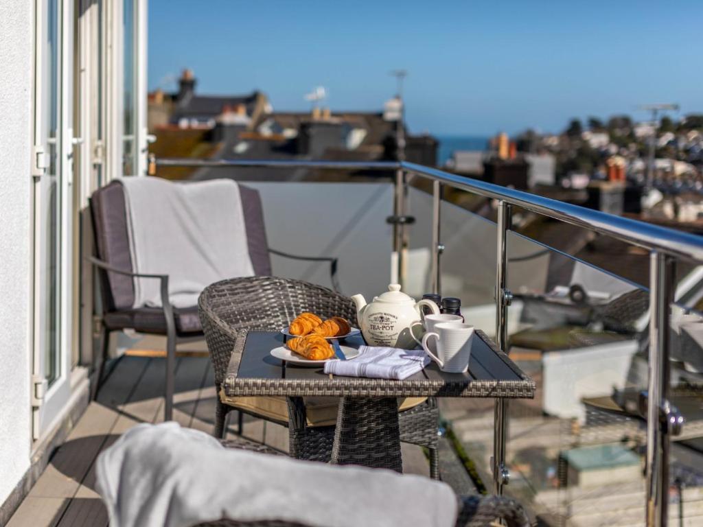 ブリクサムにある2 bed in Brixham 78185のバルコニー