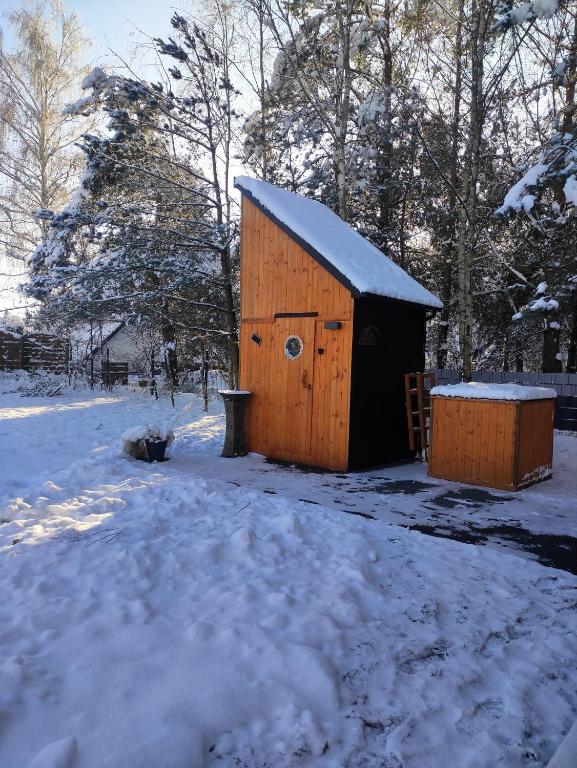 Ślusarnia-domek z sauną nad jeziorem, Kaszuby v zime