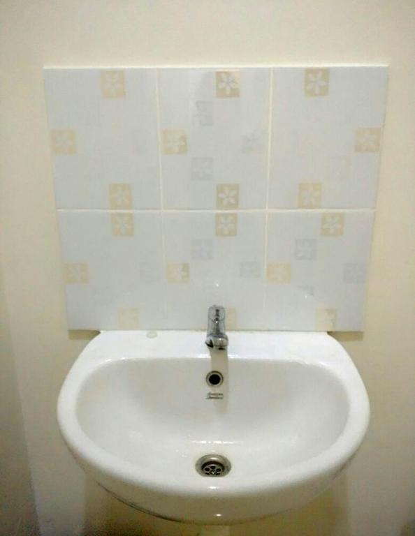 Koupelna v ubytování De Novaren Guesthouse