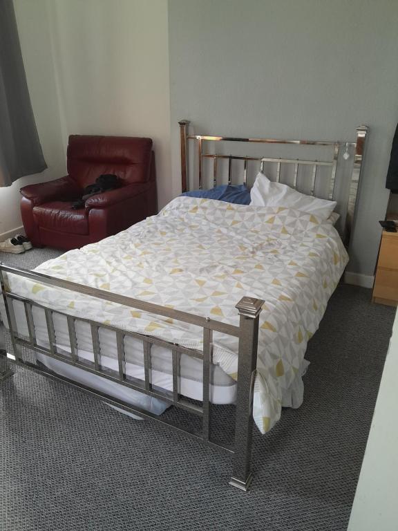 Postel nebo postele na pokoji v ubytování Robs Place, Liverpool