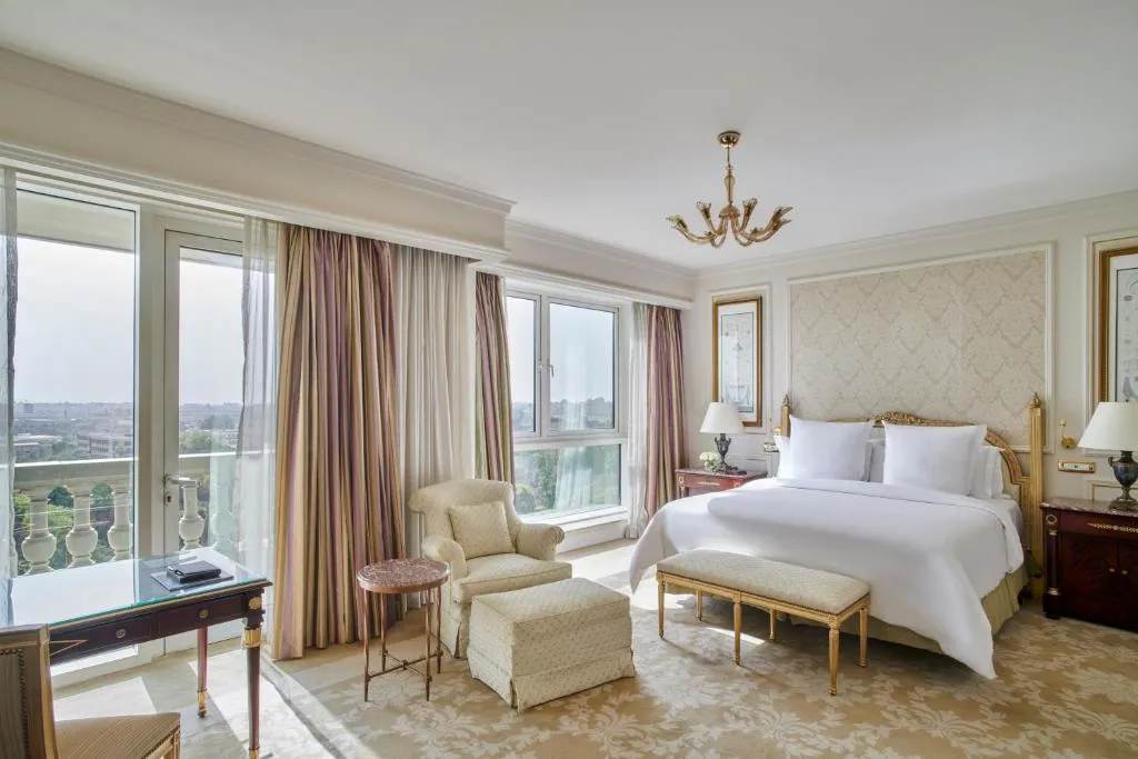Ambassador Suite - 3 King Beds