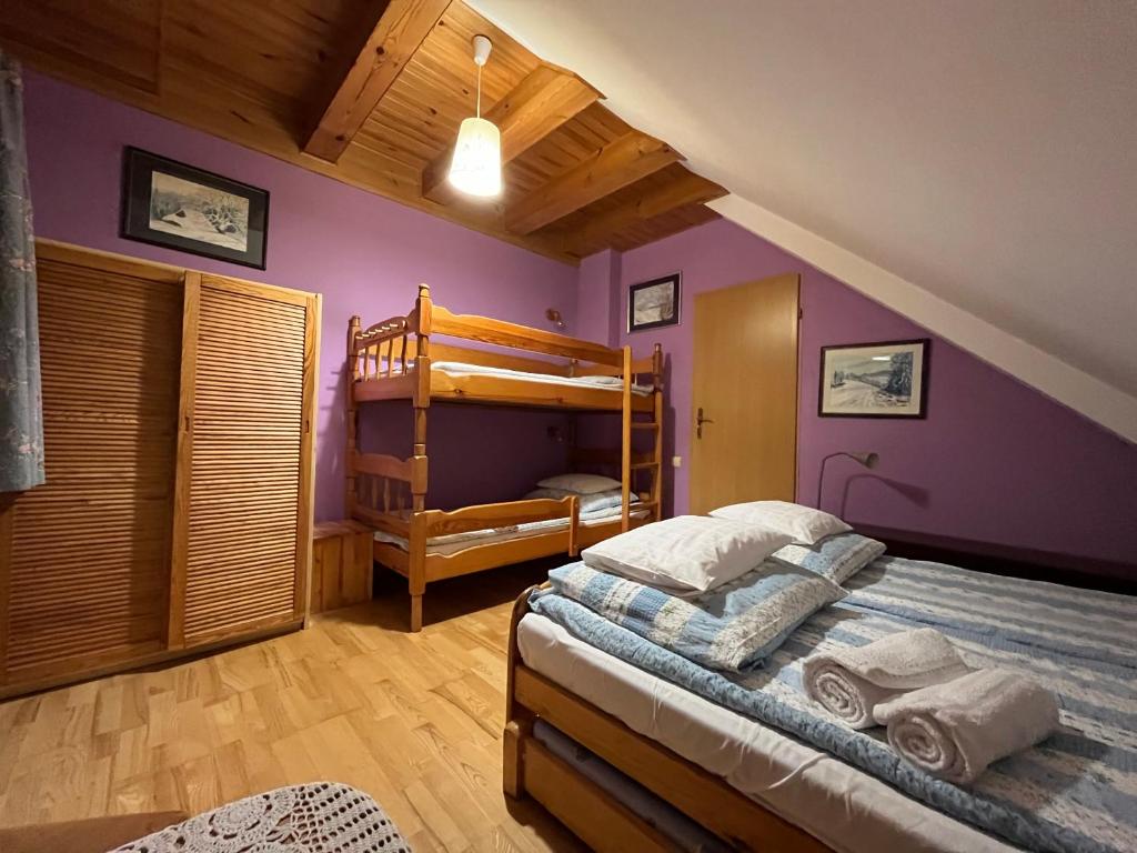 Pensjonat Malinówka - Quadruple Room With Shared Bathroom