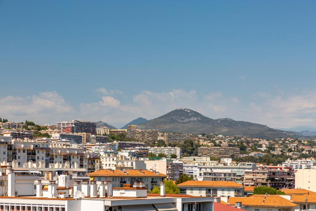 Nemea Appart Hotel Nice Arenas Aéroport