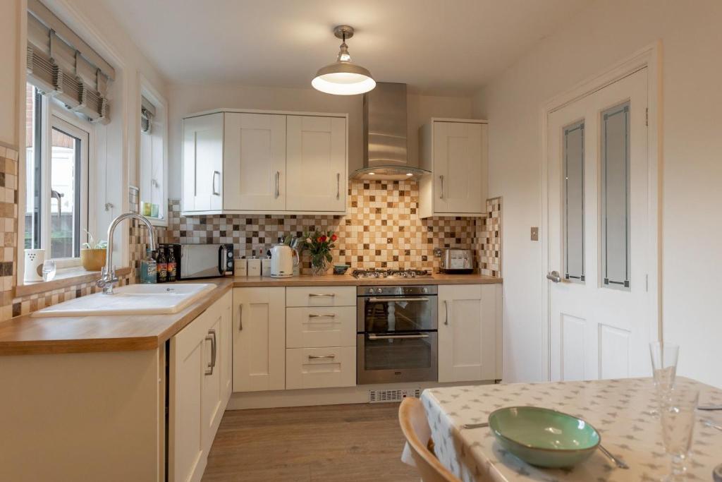 17 St Edmunds Road 4