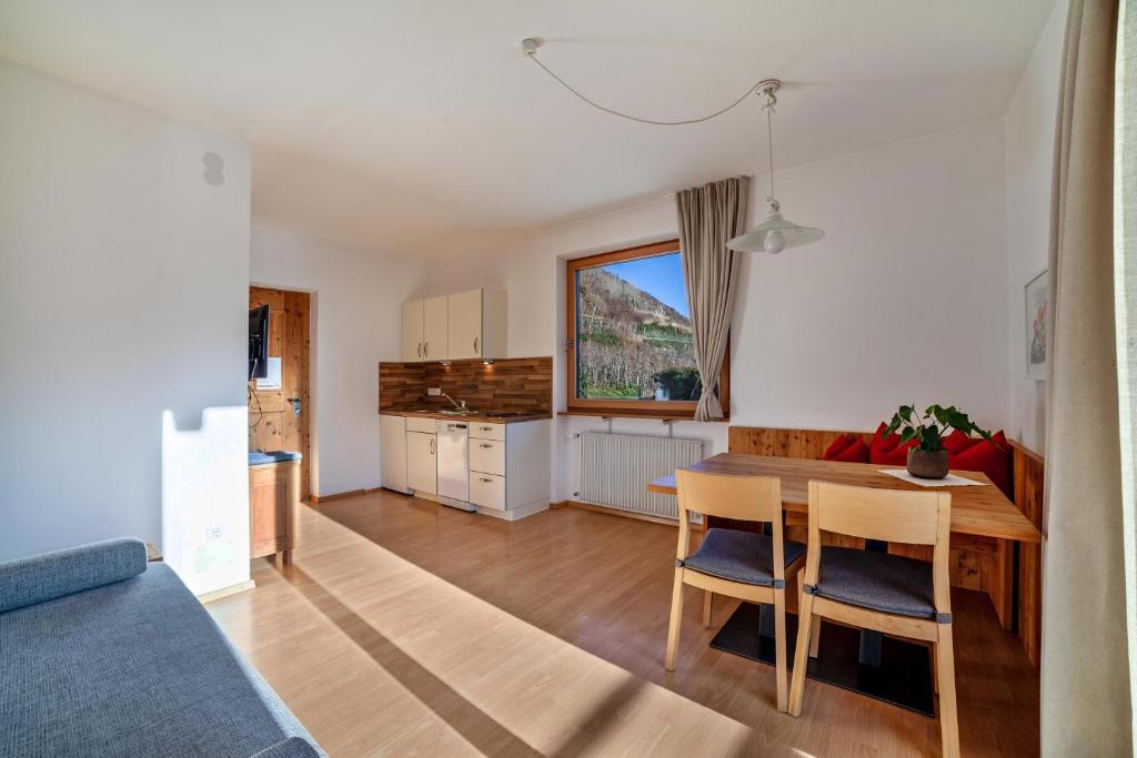 Kuchyň nebo kuchyňský kout v ubytování Langstein Wohnung Rose