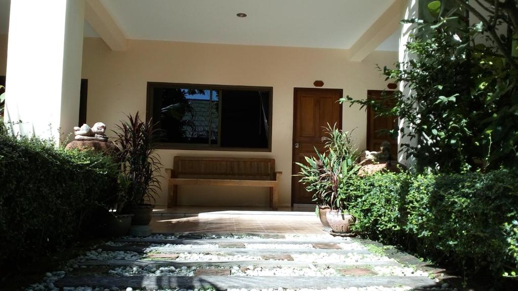 Zahrada ubytování Baan Pitcha บ้านพิชชา