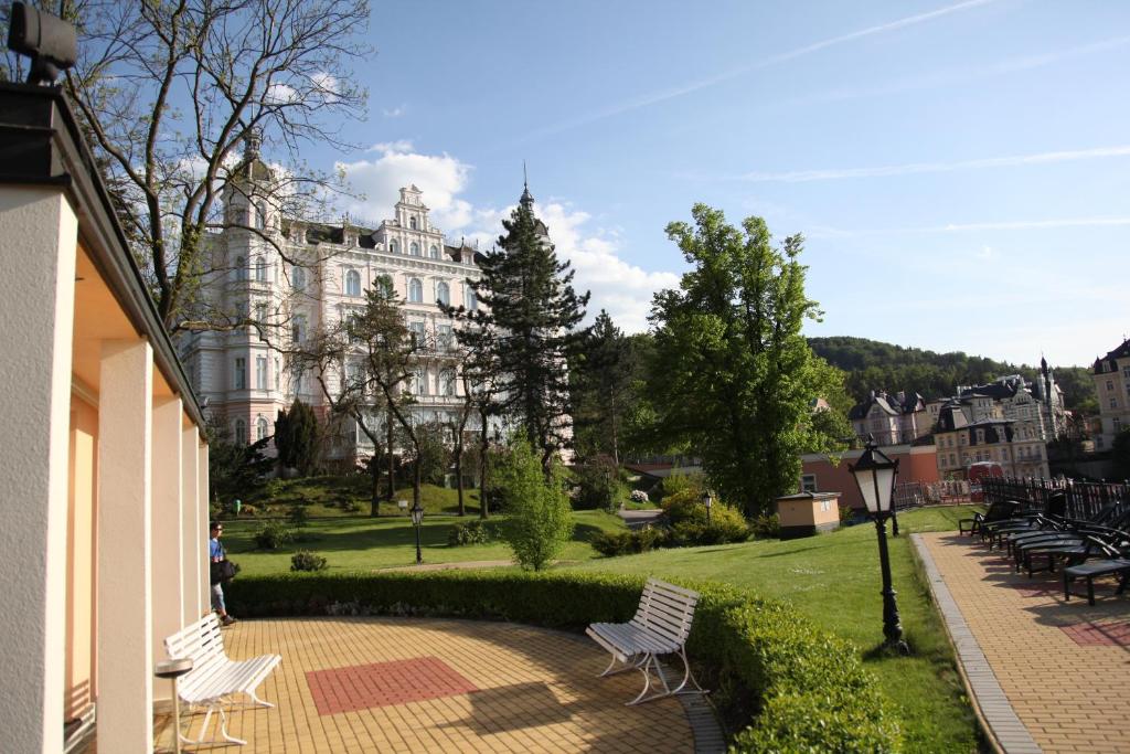 Bristol Palace - Resim 31