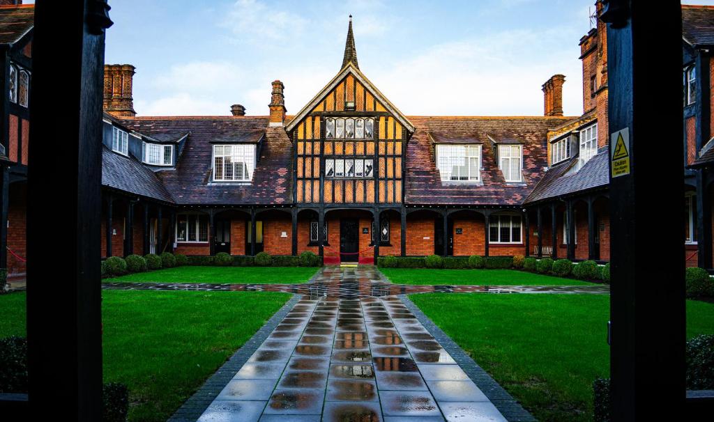 The Pillar Hotel - Resim 4