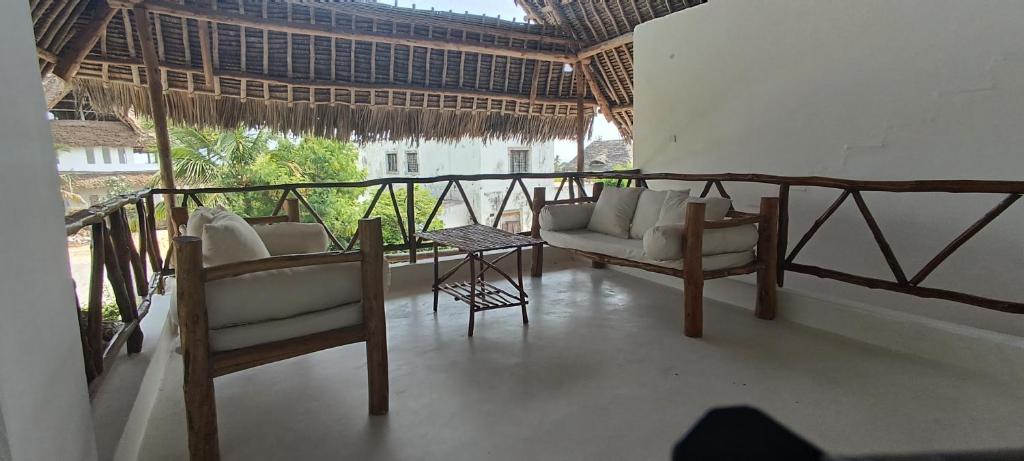 Balkón nebo terasa v ubytování Pole Pole Beach House