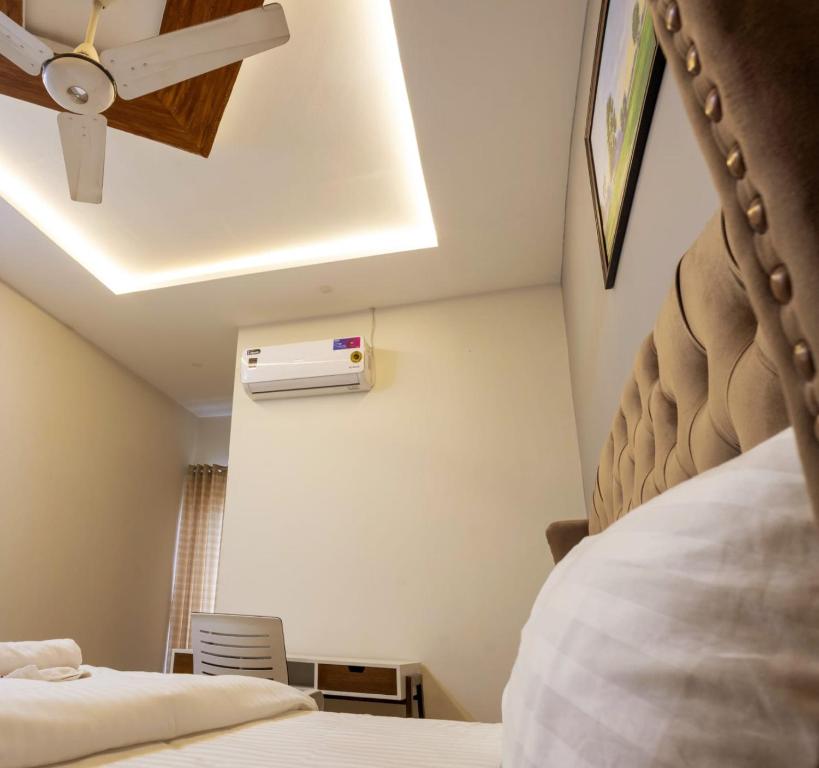 Holidazzle Lodge Islamabad, Islamabad (updated prices 2024)