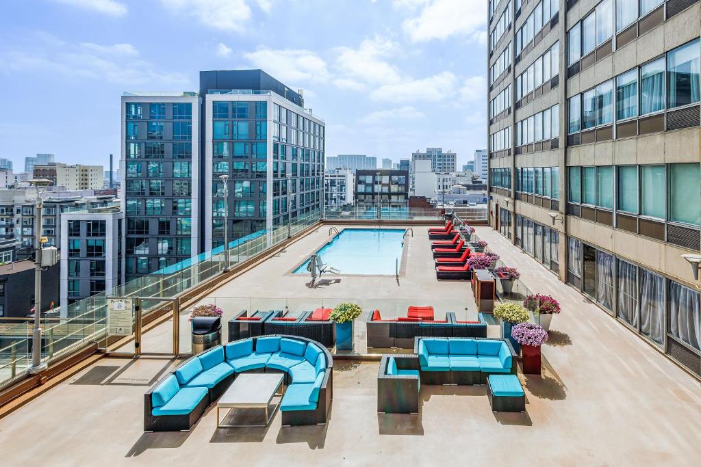Holiday Inn San Francisco - Golden Gateway newly renovated with No Resort Fee photo