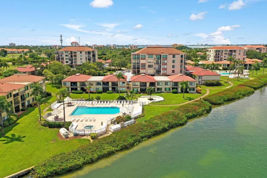 Serenity Shores Hideaway, St Petersburg (updated prices 2024)