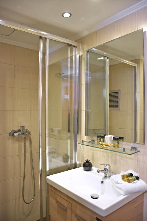 Kúpeľňa v ubytovaní Arethusa Hotel Athens