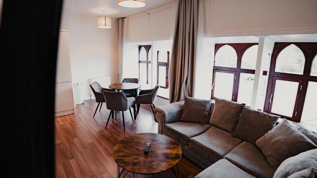 Royal Chambers Serviced Apartments - Apartment