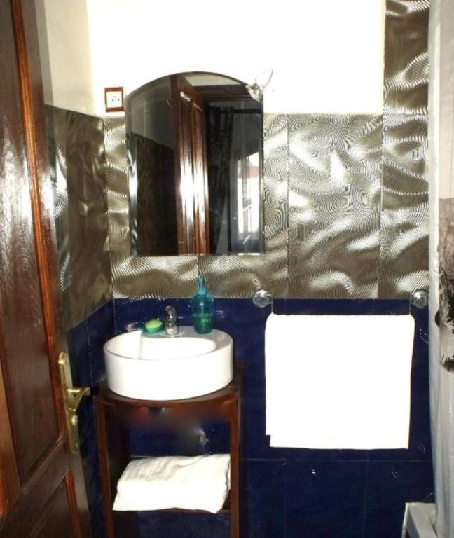 Iarimbato Hotel - Habitación Doble Deluxe Con Baño