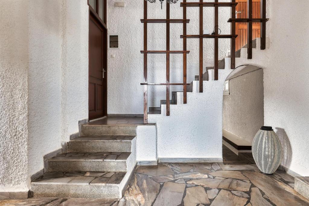 Fotografie z fotogalerie ubytování Villa Elena Agia Pelagia - with private heated swimming pool and great sea view v destinaci Agia Pelagia